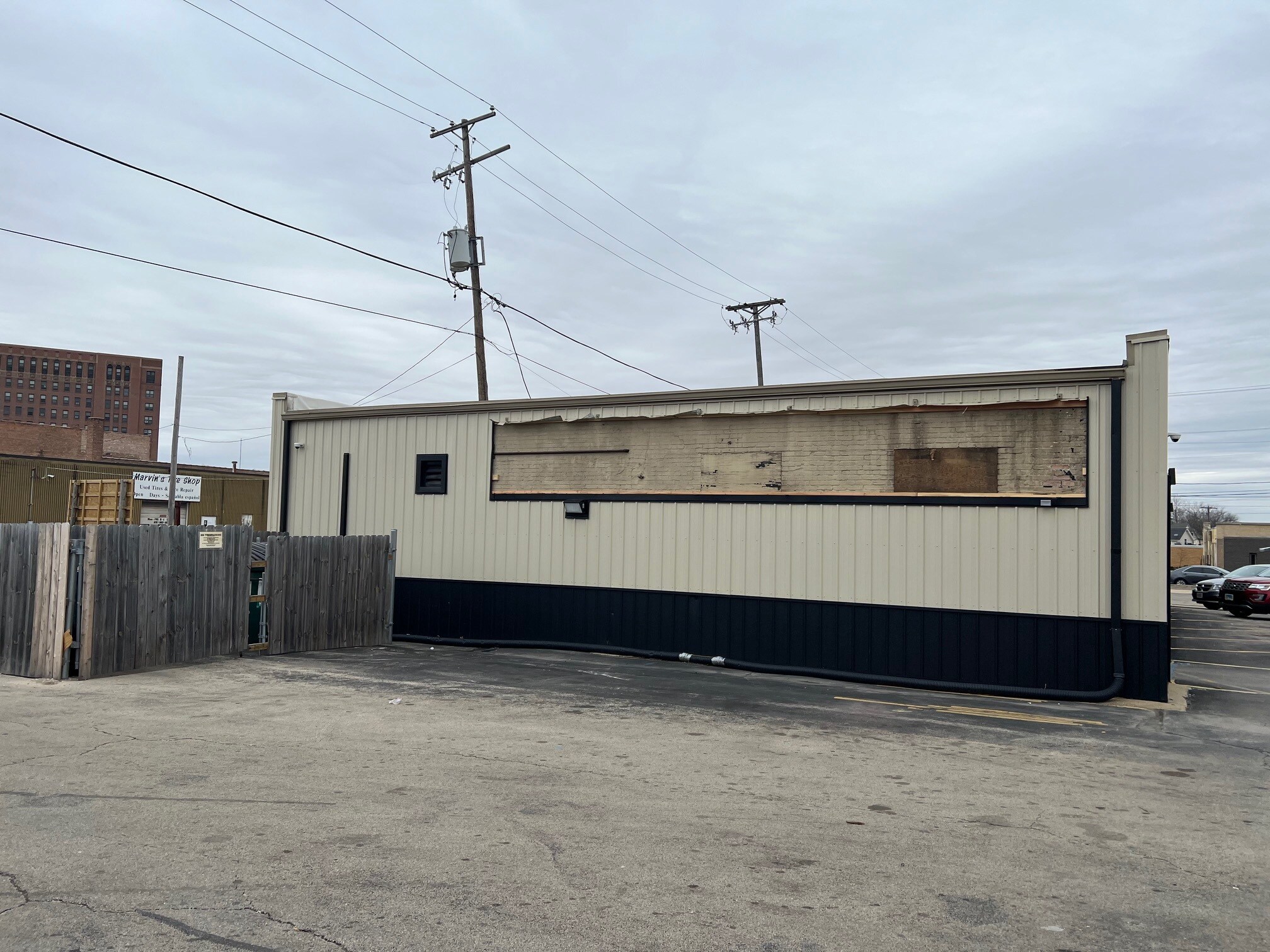 1001 Charles St, Rockford, IL 61104 SherwinWilliams