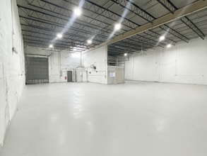 4201-4250 NW 37th Ct, Miami, FL for lease Interior Photo- Image 1 of 3