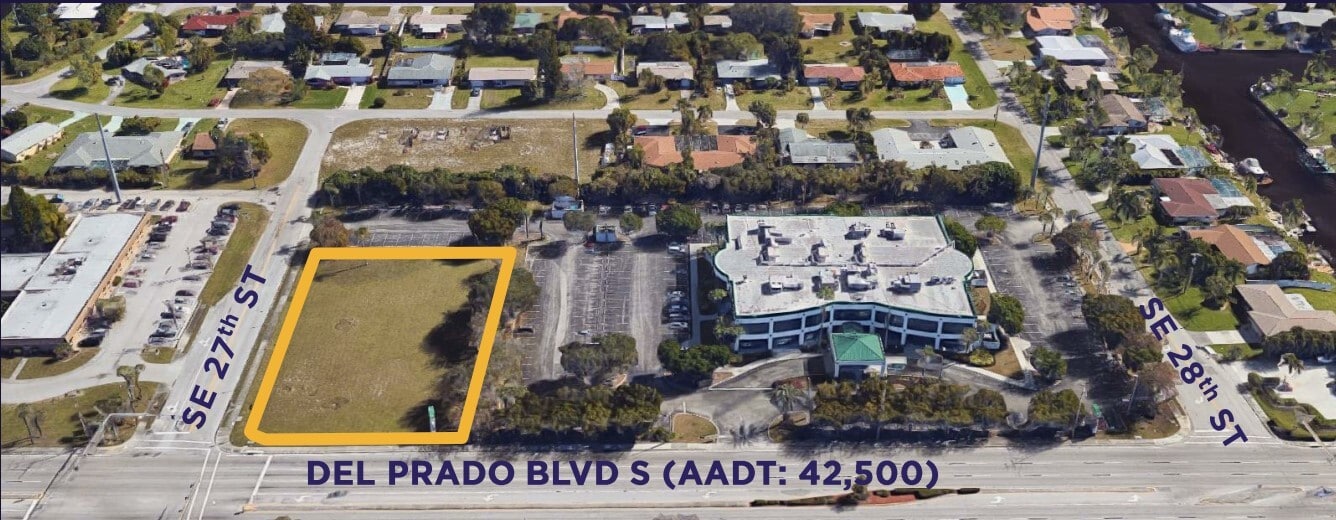 2675 S Del Prado Blvd, Cape Coral, FL for lease Primary Photo- Image 1 of 4