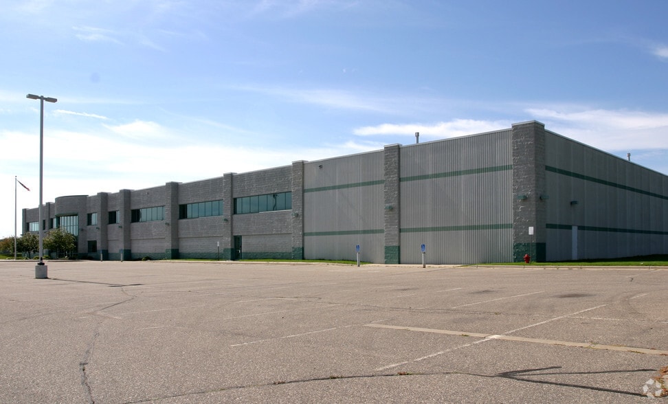 10900 S Nesbitt Ave, Bloomington, MN for lease - Building Photo - Image 2 of 3