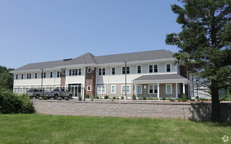 120 Boston Rd, Groton, MA for lease - Primary Photo - Image 1 of 6