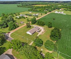 Country Wedding Chapel and Event Center - Motel