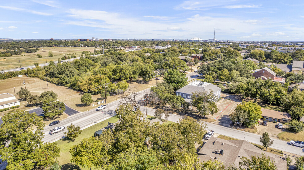 1500 W Abram St, Arlington, TX for lease - Building Photo - Image 3 of 36