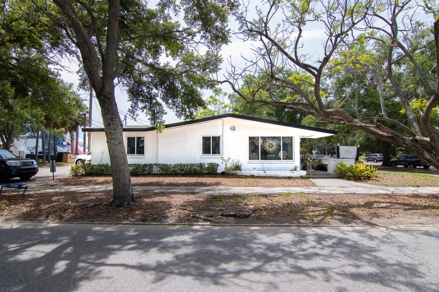2500 1st Ave N, Saint Petersburg, FL for lease - Building Photo - Image 3 of 9