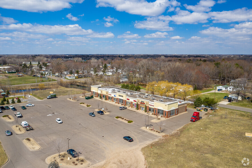 3453 Lake Dr, Blaine, MN for sale - Building Photo - Image 3 of 4