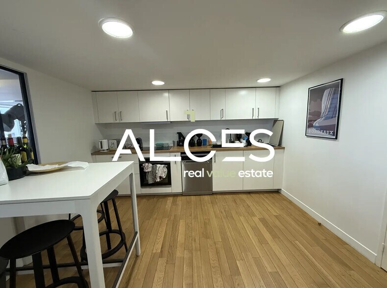 Office in Bruges for sale - Interior Photo - Image 2 of 6