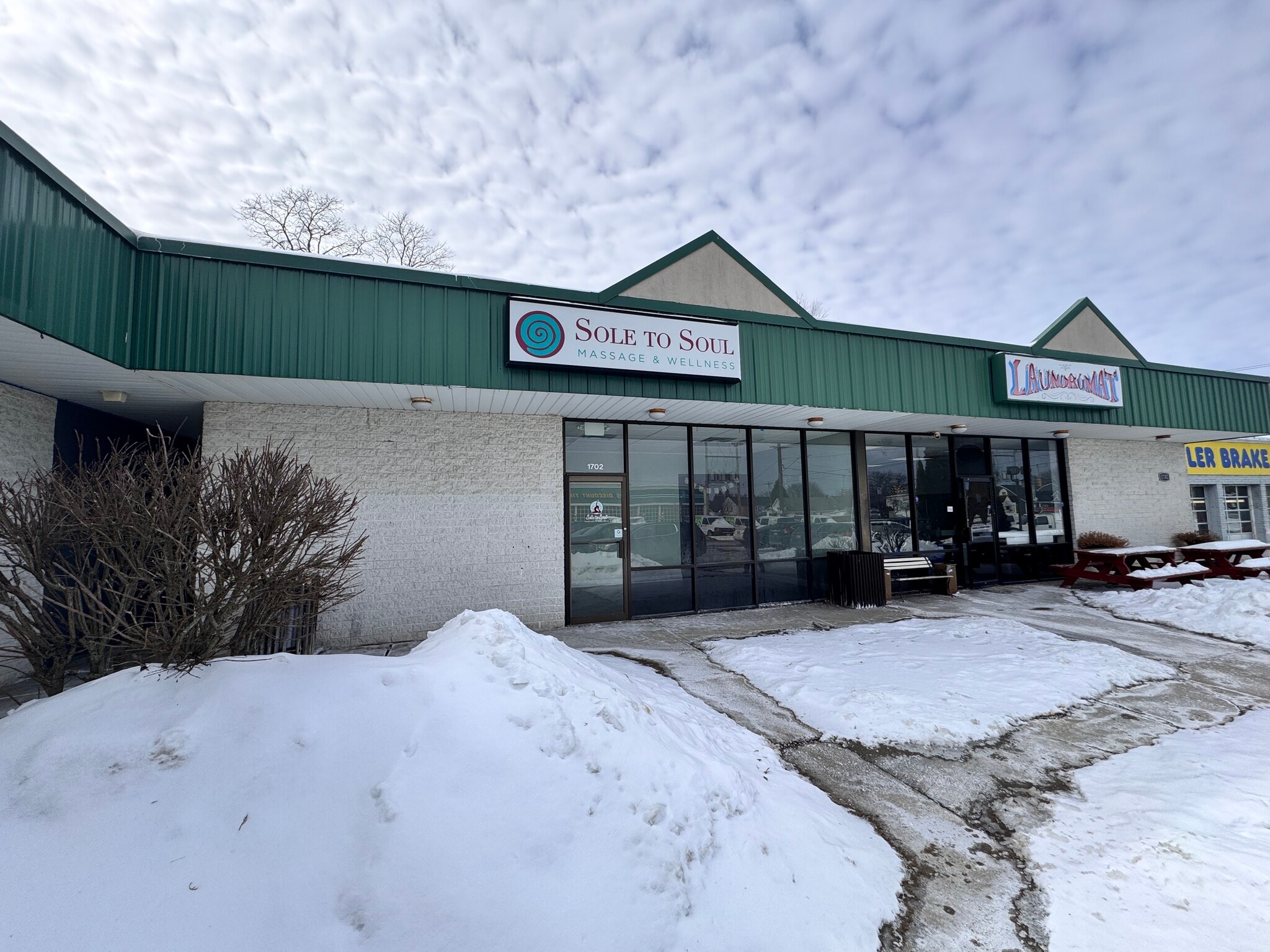 1702 Chrisler Ave, Schenectady, NY for lease Building Photo- Image 1 of 11