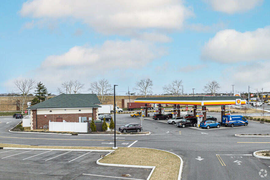 450 Commack Rd, Deer Park, NY for lease - Building Photo - Image 2 of 6