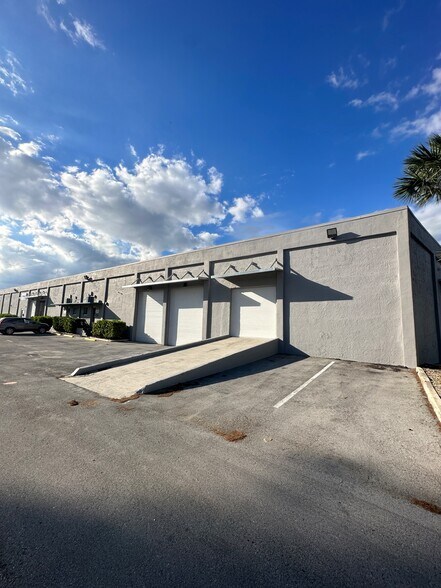 7441-7571 NW 78th St, Medley, FL for lease - Building Photo - Image 2 of 24