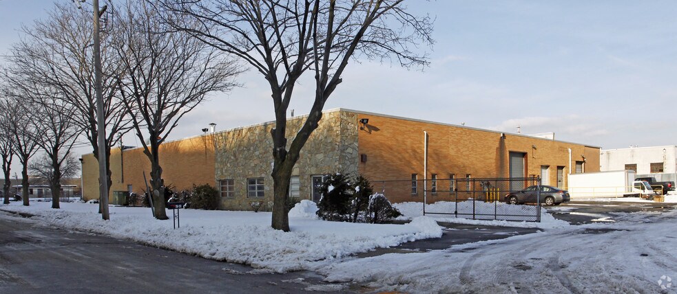 49-49 Jersey St, West Babylon, NY for sale - Primary Photo - Image 1 of 1