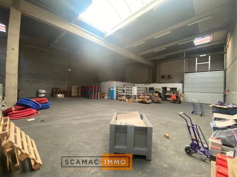 Office in Vitrolles for lease - Interior Photo - Image 3 of 5