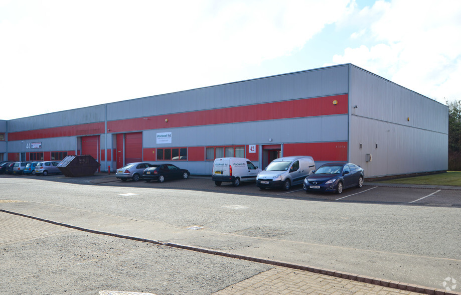 42-46 Grayshill Rd, Cumbernauld for lease - Primary Photo - Image 1 of 4