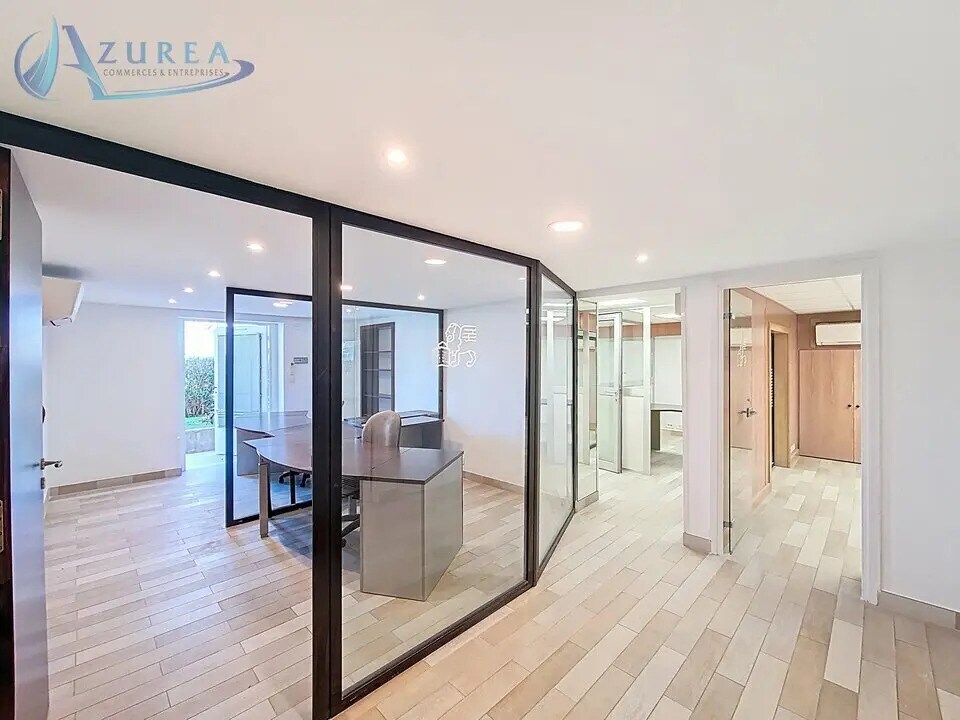 Office in Cagnes-sur-Mer for lease Interior Photo- Image 1 of 7