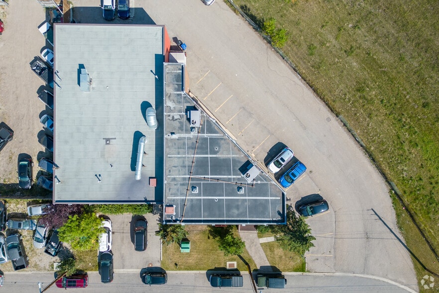 76 Skyline Cres NE, Calgary, AB for sale - Aerial - Image 2 of 6
