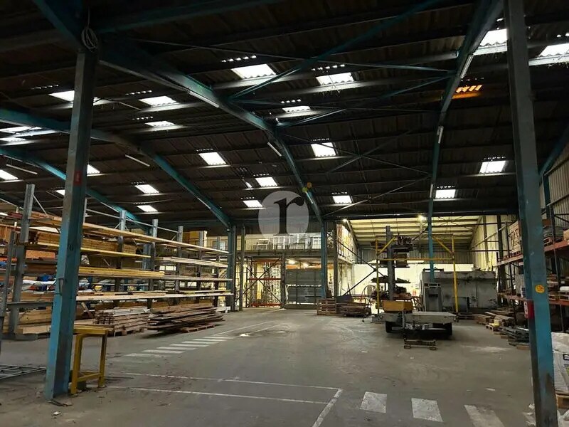 Location Local d'activités 350 m² à 3 350 m² - Photo 1