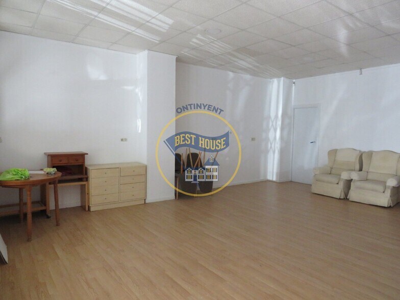 Retail in València for sale - Building Photo - Image 1 of 6