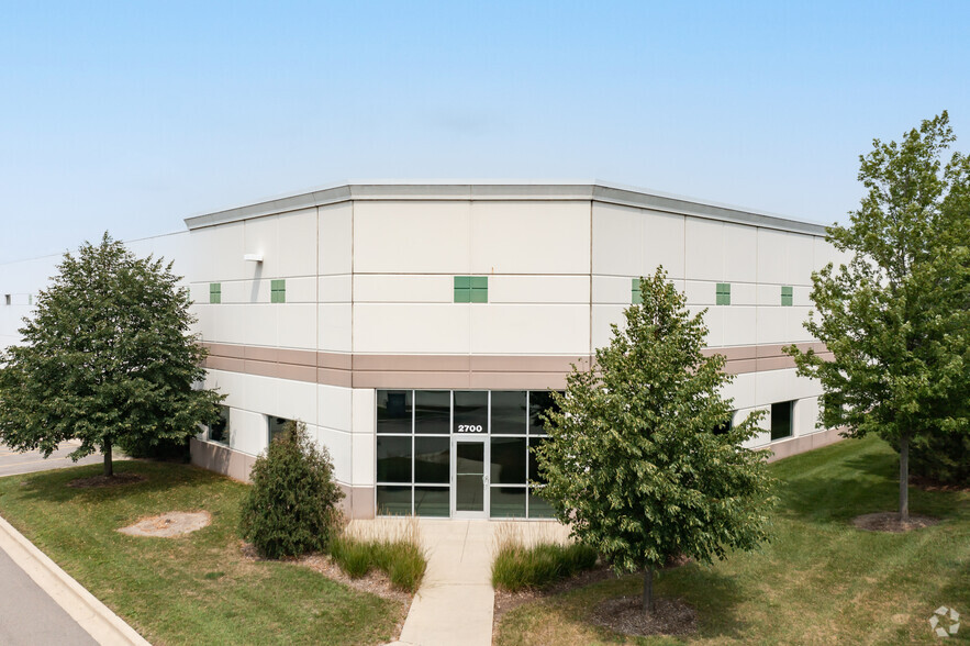 2700-2750 Galvin Dr, Elgin, IL for lease - Building Photo - Image 3 of 6