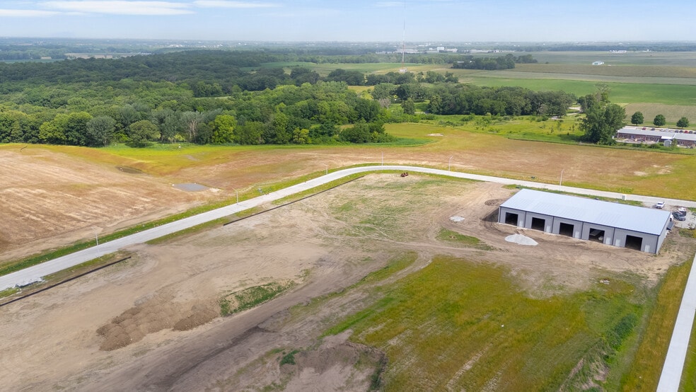 2542 Bailey Ave, Ames, IA for lease - Building Photo - Image 3 of 4