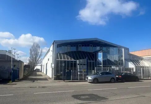 Flex in Vaulx-en-Velin for lease Building Photo- Image 1 of 8