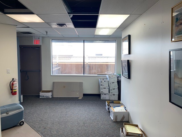 93 Sixth St, New Westminster, BC for lease - Interior Photo - Image 3 of 7