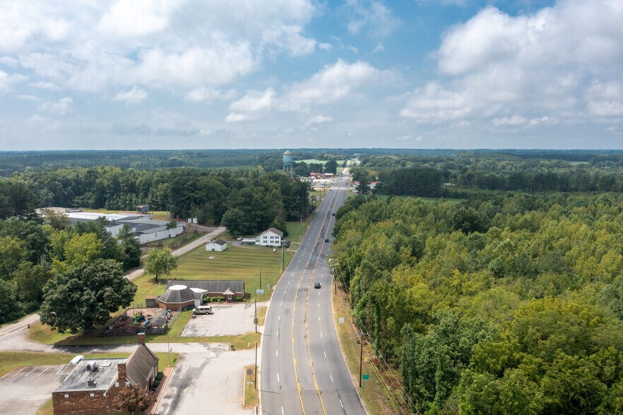 858 Governor Harrison Pky, Brodnax, VA for sale - Building Photo - Image 2 of 11