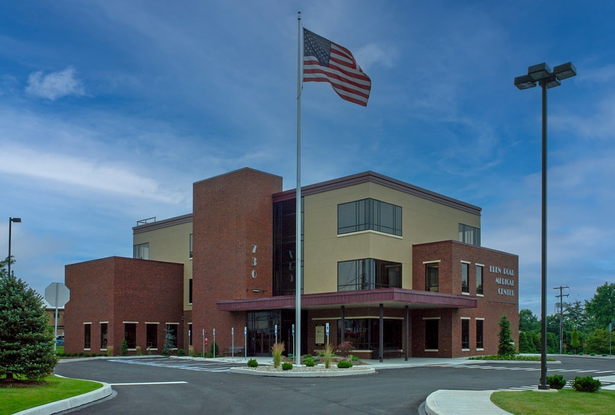 730 Eden Rd, Lancaster, PA for lease - Building Photo - Image 2 of 9