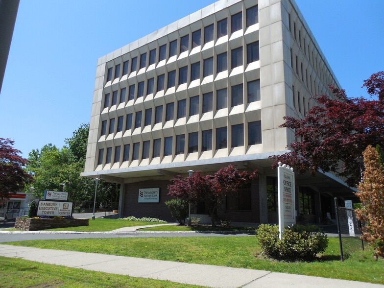 30 main st danbury ct