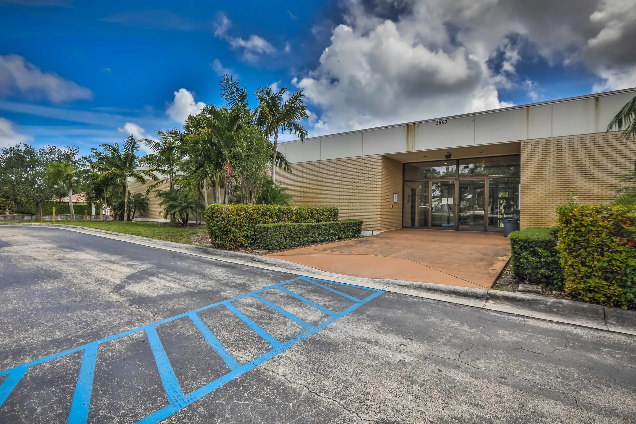 8950 SW 152nd St, Palmetto Bay, FL 33157 - Medical for Lease | LoopNet.com