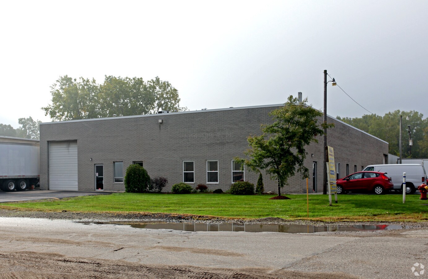 29959 Beverly Rd, Romulus, MI 48174