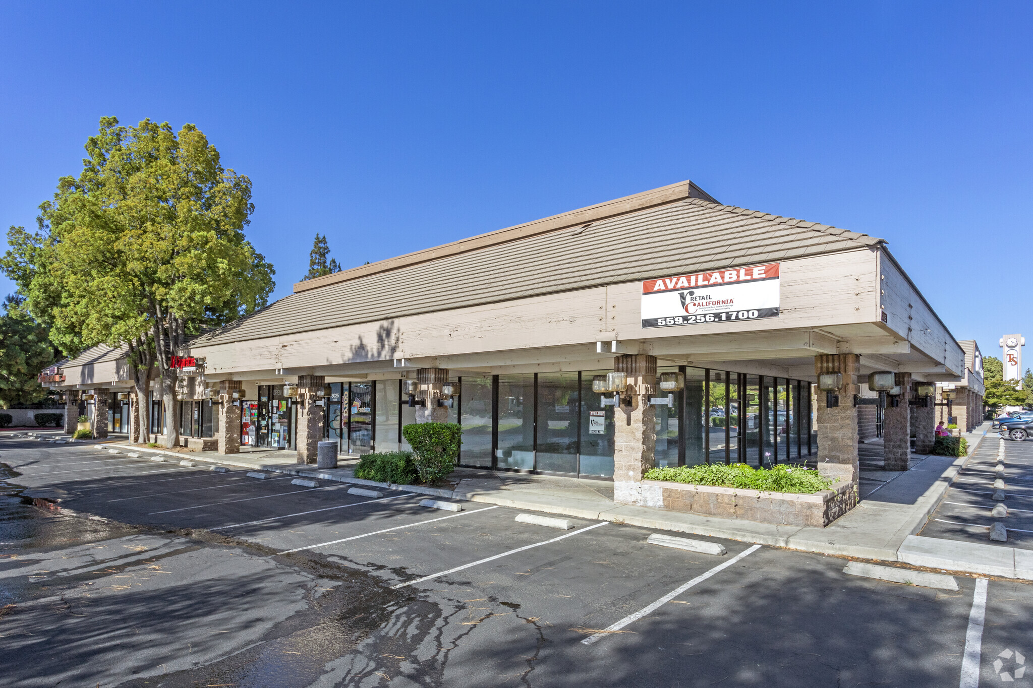 3025-3173 W Shaw Ave, Fresno, CA 93711 - Furniture Space - Times Square ...