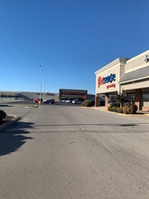 1802 N Jackson St, Tullahoma, TN for lease Building Photo- Image 1 of 4