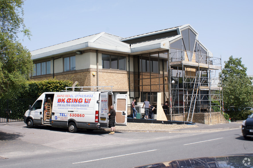 Wilkinson Rd, Cirencester for lease - Building Photo - Image 3 of 4