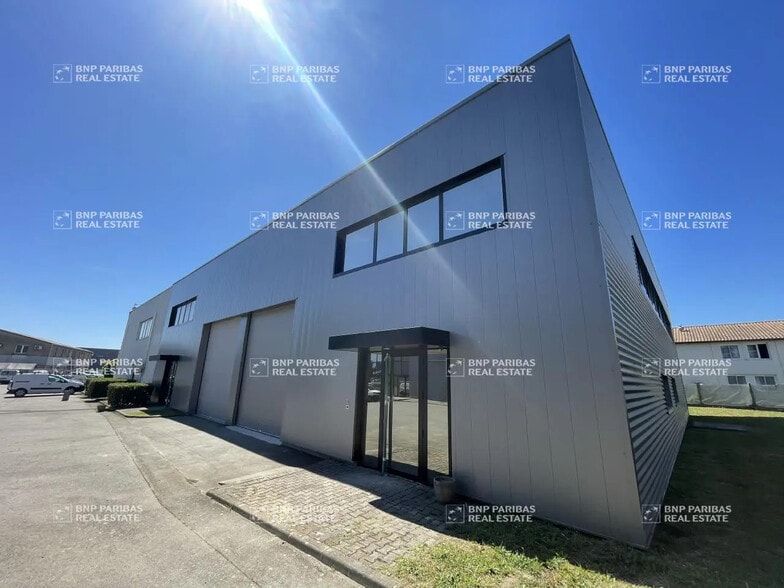 Office in Toulouse for lease - Building Photo - Image 2 of 29