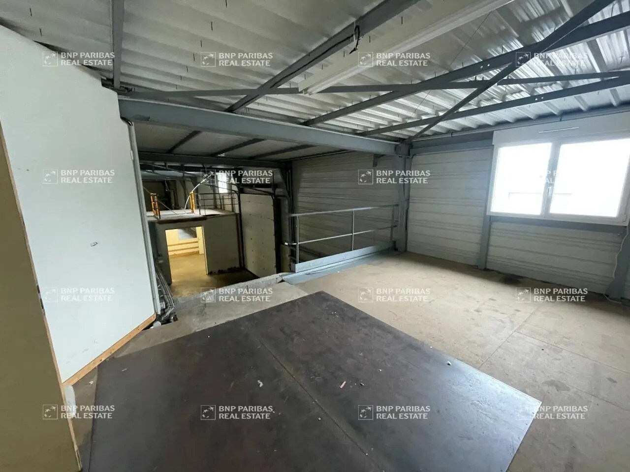 Flex in Tours for lease Interior Photo- Image 1 of 11