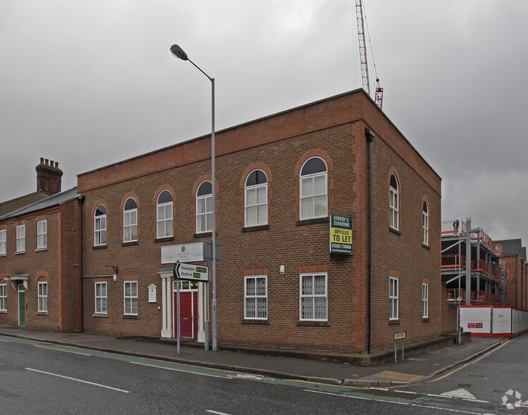 103-105 Park St, Luton for sale - Primary Photo - Image 1 of 1