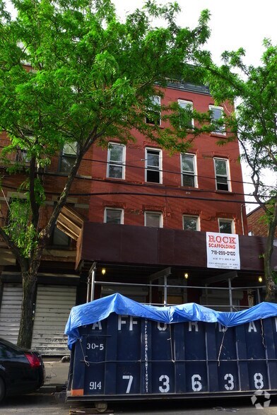 1812 Astoria Blvd, Astoria, NY for sale - Primary Photo - Image 1 of 1