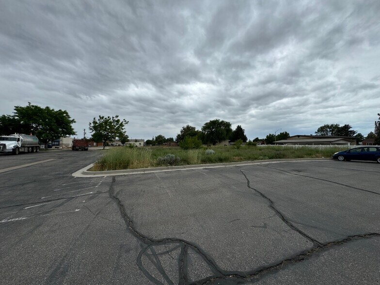 1952 W 5450 S, Roy, UT for sale - Building Photo - Image 3 of 12