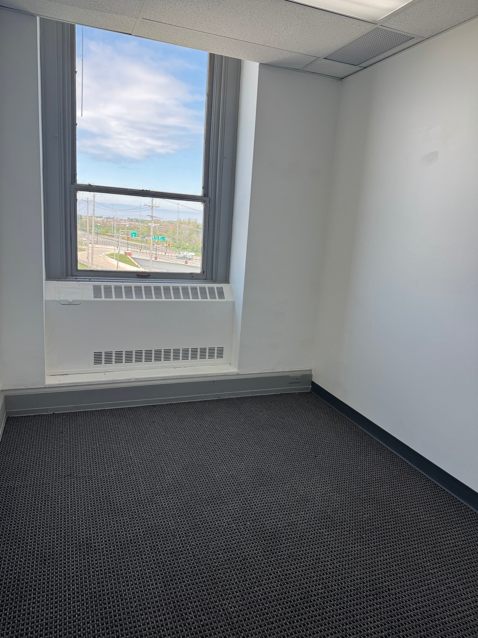 3100 E 45th St, Cleveland, OH for lease Interior Photo- Image 1 of 3