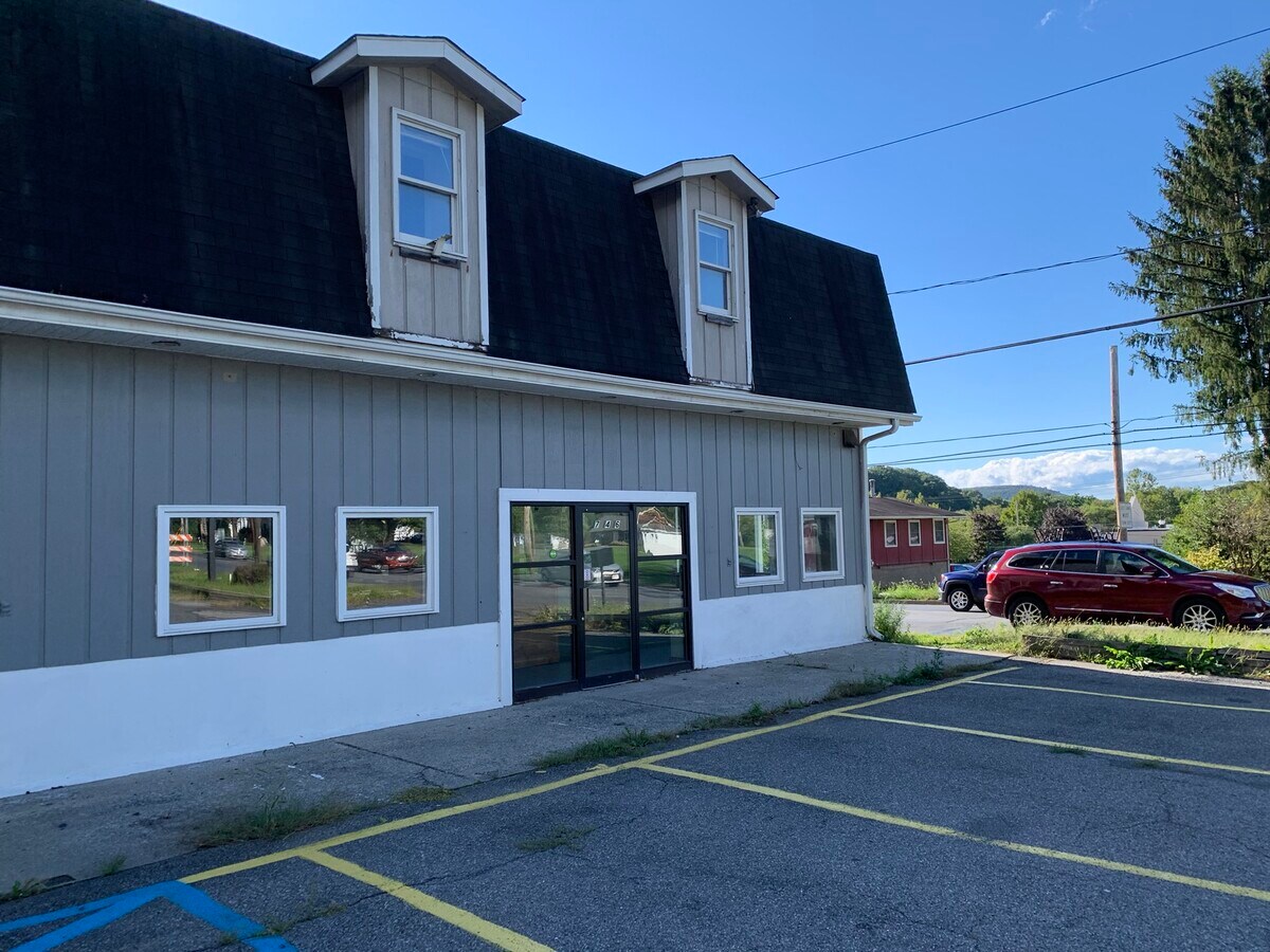 748 Milford Rd, East Stroudsburg, PA 18301 746 and 748 Milford Road