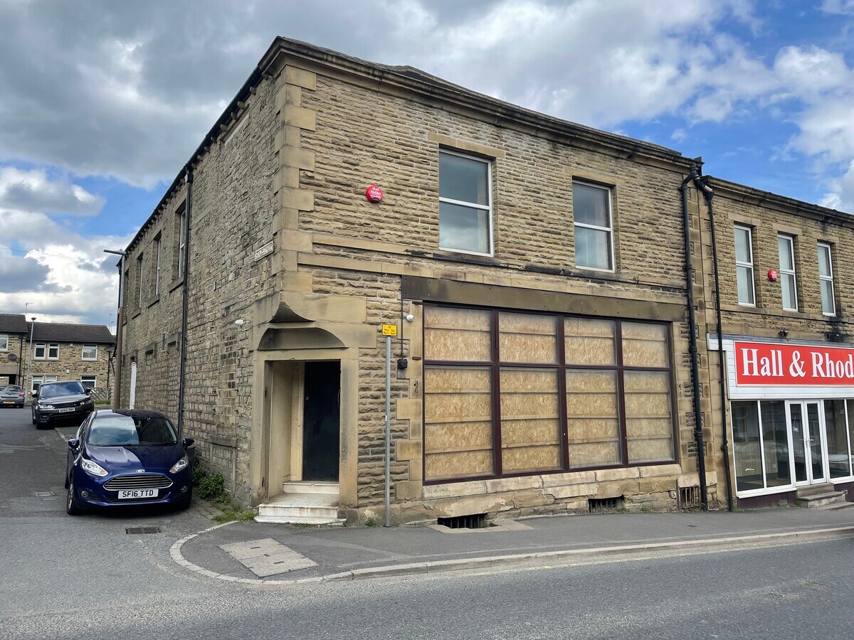 142 Blackmoorfoot Rd, Huddersfield, HD4 5RE