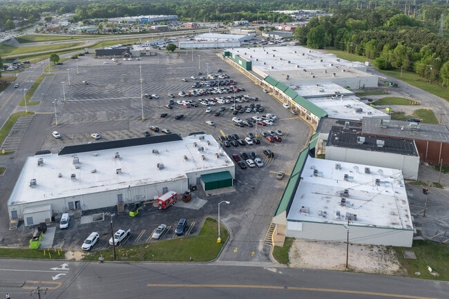More details for 1900-1974 Stone Rose Dr, Rocky Mount, NC - Retail for Sale