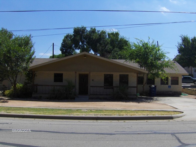 204 Bagdad St, Leander, TX 78641