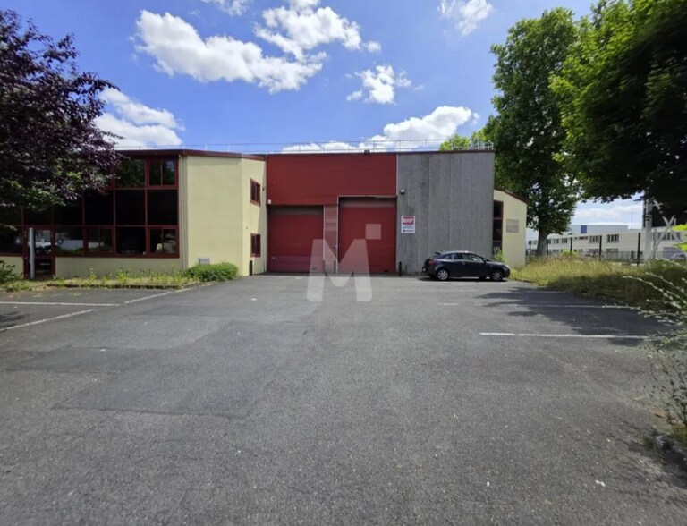 Rue Gutenberg, Bondoufle for lease - Building Photo - Image 2 of 13