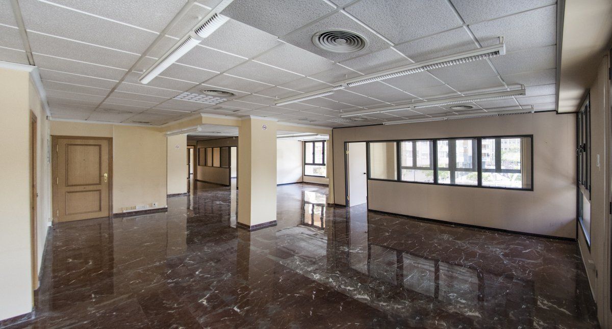 Office in València, Valencia for lease Building Photo- Image 1 of 31