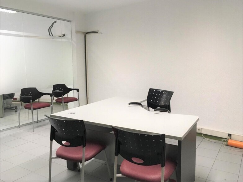 Office in Murcia for lease - Building Photo - Image 3 of 12