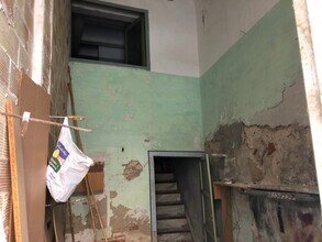 Retail in Tortosa, Tarragona for lease Interior Photo- Image 2 of 3