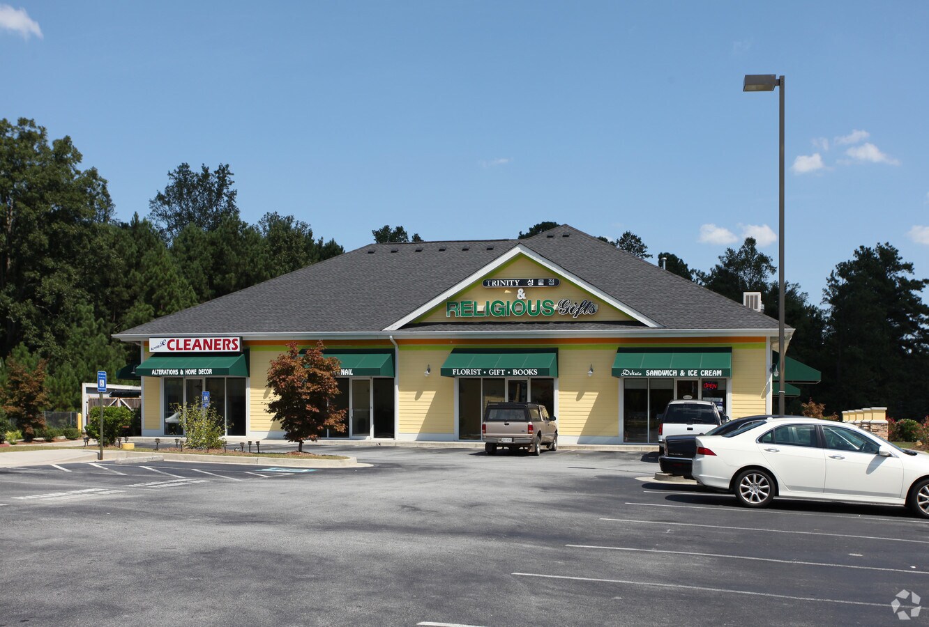 5458 Mcever Rd, Flowery Branch, GA 30542