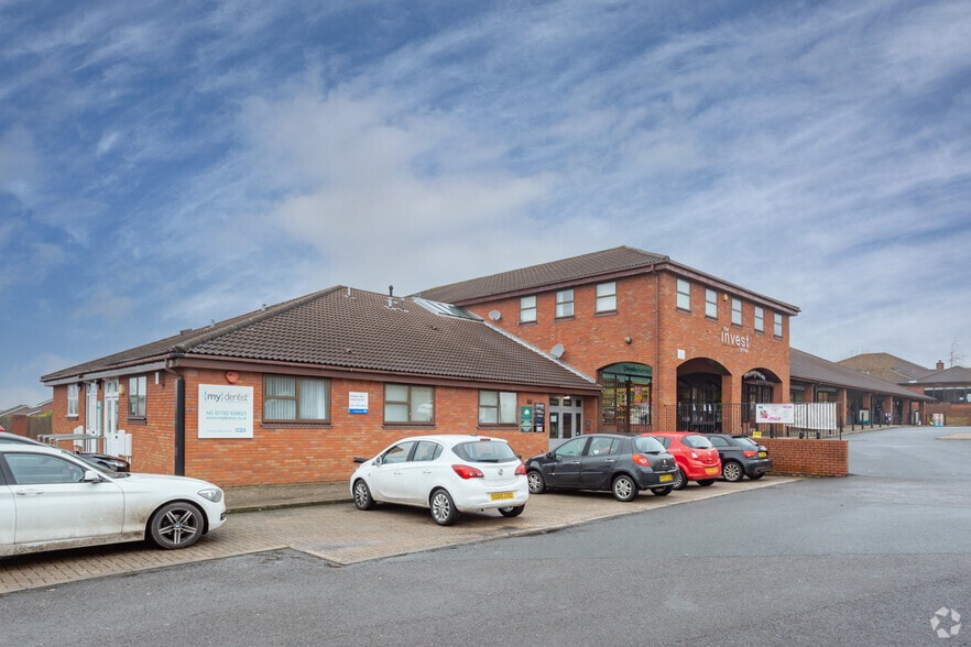 Westbury Rd, Newcastle Under Lyme for lease - Primary Photo - Image 1 of 5