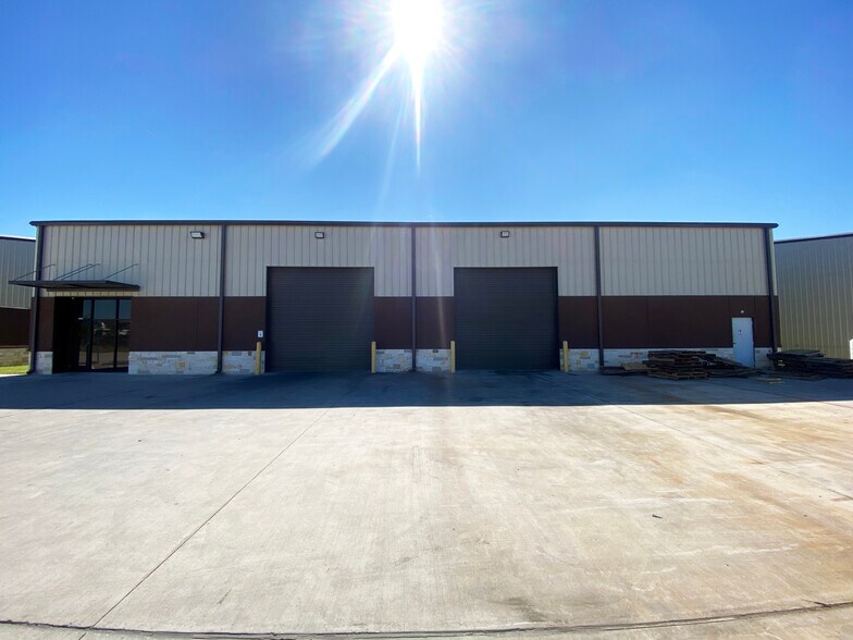 12710 Haynes Rd, Houston, TX 77066