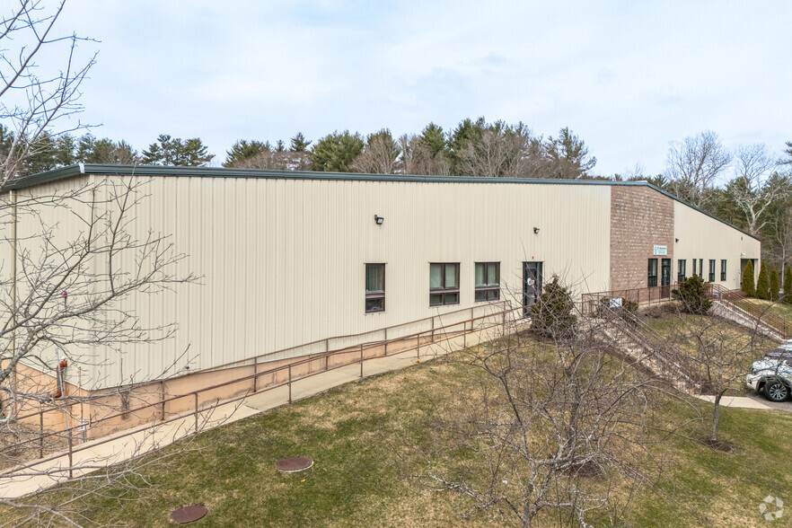 342-348 Circuit St, Hanover, MA for lease - Building Photo - Image 2 of 6